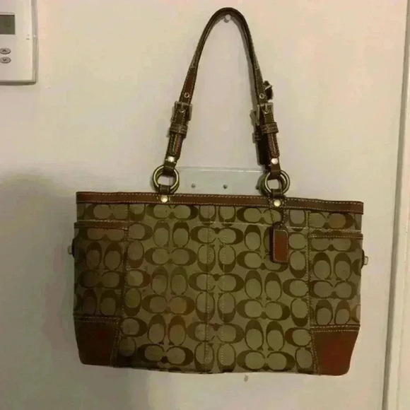 Coach Handbags - Coach  purse
